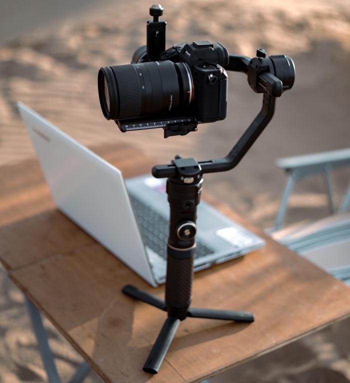 Gimbal for DSLR camera